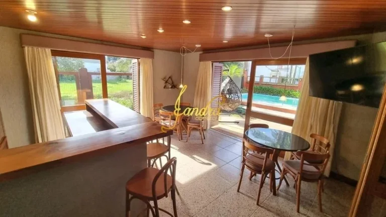 Imagem Sobrado no Centro de Xangri-la com 05 dormitórios com piscina