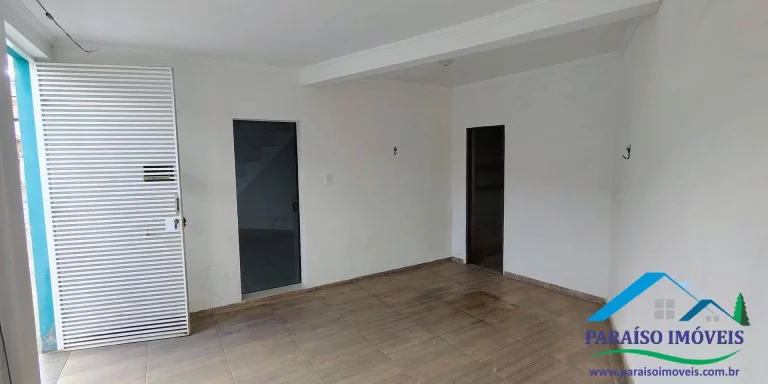 Imagem Oportunidade Única! Casa com 3 Quartos, Garagem Coberta e Ótima Localização