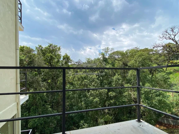 Imagem Casa à venda em Campos do Jordão – Com 4 dormitórios e vista exuberante