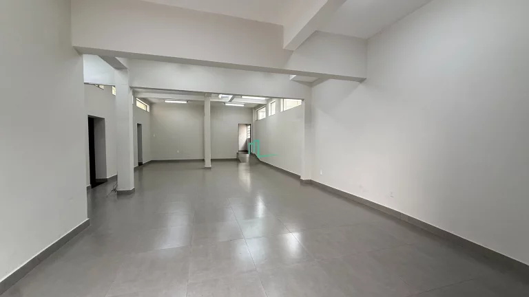 Imagem IMÓVEL COMERCIAL DISPONIVEL PARA ALUGUEL NA RUA VOLUNTARIOS DA FRANCA AO LADO DA PRAÇA DO CENTRO DE FRANCA/SP