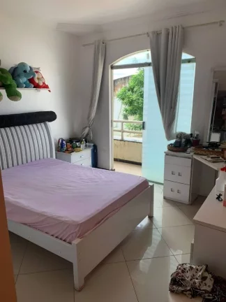 Imagem Casa de Alto Padrão na Atalaia - 4 Quartos, Piscina e Espaço de Churrasqueira - Imperdível!