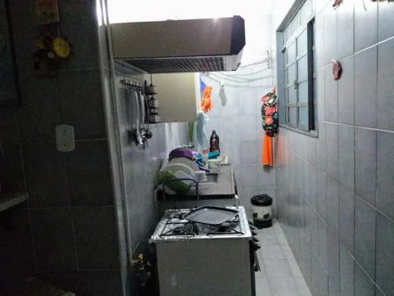 Imagem Oportunidade! Apartamento de 47m², sendo 02 dormitórios, sala, banheiro social com gabinete, cozin...