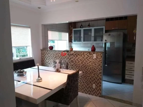 Imagem Sobrado à venda 3 Quartos, 1 Suite, 5 Vagas, 240M², Jardim, Santo André - SP