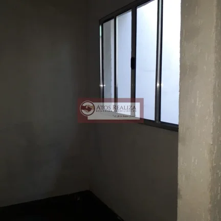Imagem Oportunidade. Vendo lindo sobrado na vila do encontro, a 10 minutos andando do metrô Jabaquara, imóvel com 2 Dormitórios espaçosos, Cozinha com Armários, sala grande, edícula com lavanderia, bem localizado em uma rua sem saída em Jabaquara. Valor de oport