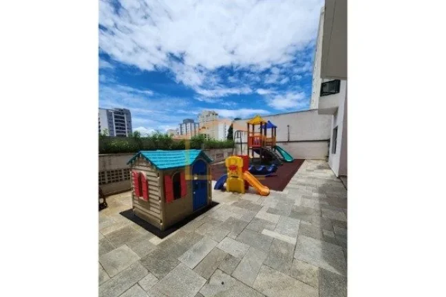 Imagem Apartamento com 81m², dispõe de 3 dormitórios, sendo 1 suite, sala dois ambientes, com varanda, r...