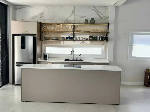 Imagem Casa com 4 suítes e 4 vagas de garagem - Campeche, Florianópolis/SC