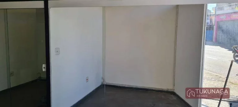 Imagem Salão para alugar, 135 m² por R$ 5.800,00/mês - Cocaia - Guarulhos/SP