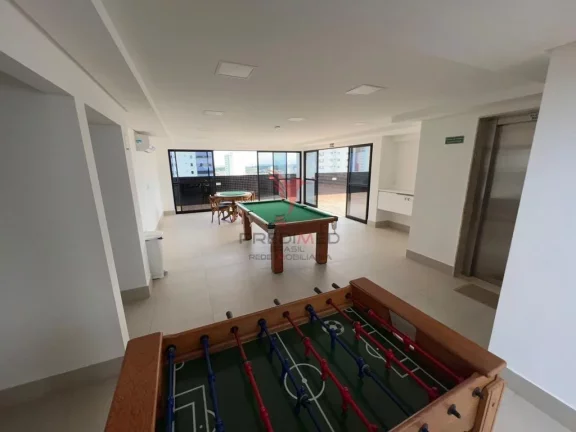 Imagem Oportunidade No Miramar. Apartamento de 3 Quartos. Andar alto