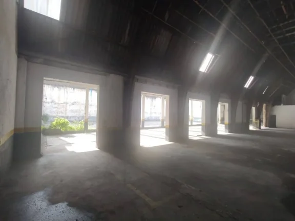 Imagem Galpão para Alugar com 944m² e 70 vagas!!!