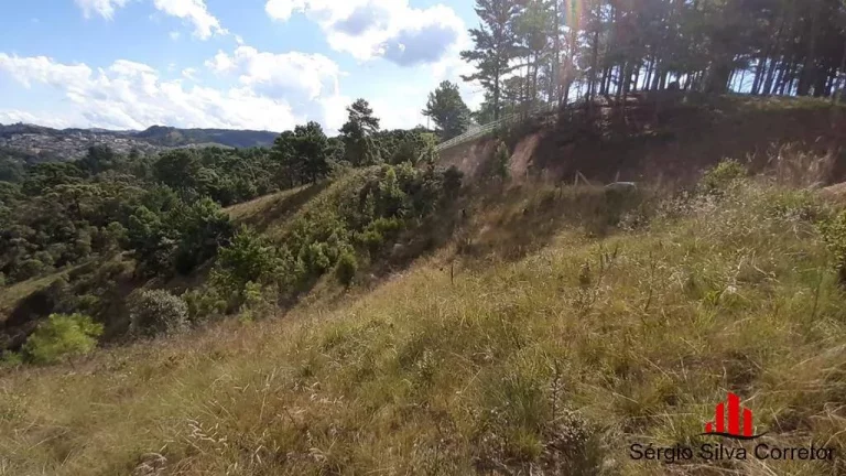 Imagem Terreno a Venda no Atalaia por R$ 450.000,00 em Campos do Jordão/SP.