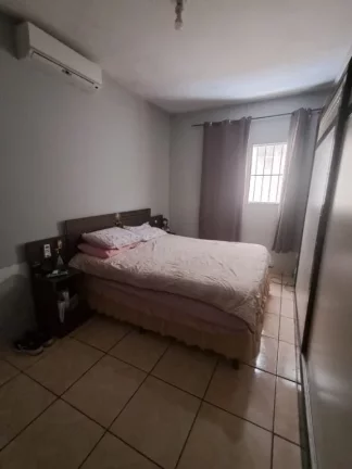 Imagem Casa com 2 dormitórios à venda, 122 m² por R$ 320.000,00 - Jardim Varan - Suzano/SP