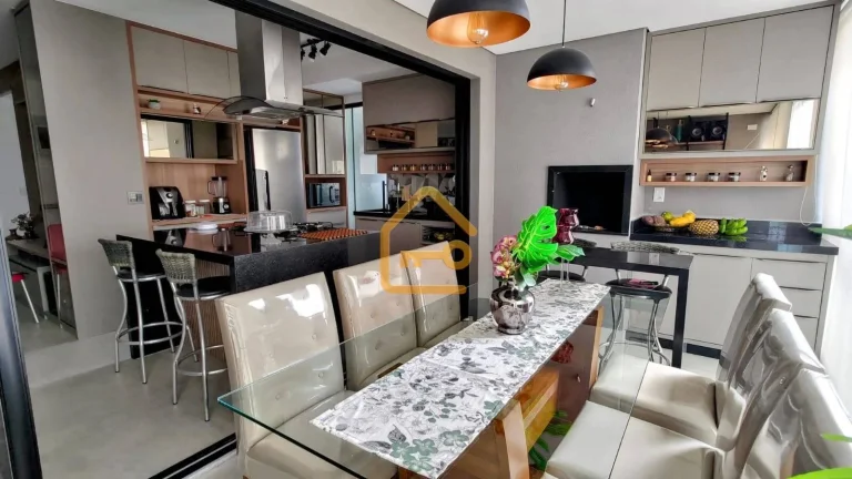 Imagem Apartamento 2 dormitórios (1 suíte), 2 vagas. Edf. Mayfair. Vila Adyana.