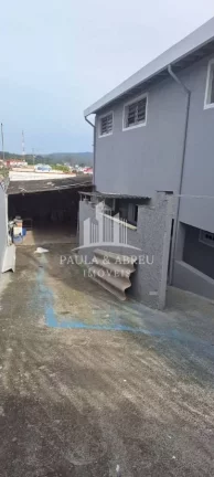 Imagem Galpão, Pq Galpão nos Fundos e Casa 4 Cômodos, 381m², 13,4 metros testada, no Jardim Amazonas, Suzano-SP