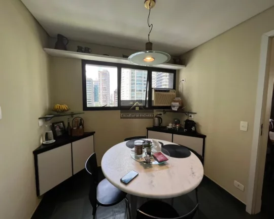 Imagem ITAIM BIBI APARTAMENTO ALTO PADRÃO 220,00 M ÁREA ÚTIL 4 DORMITÓRIOS SENDO 3 SUÍTES 4 VAGAS DE GARAGEM LIVRES VARANDA 300 METROS PARQUE DO POVO LAZER