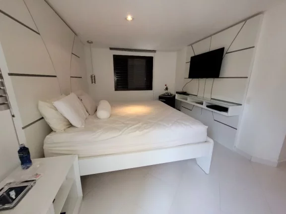 Imagem APARTAMENTO COM 3 DORMITÓRIOS, 195 M² - VENDA OU ALUGUEL - PITANGUEIRAS - GUARUJÁ/SP