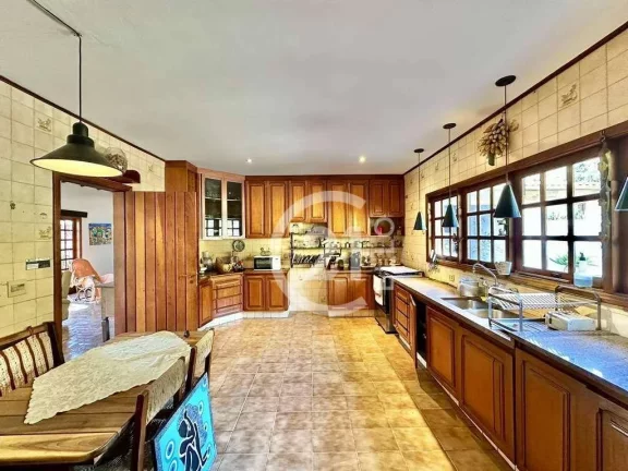 Imagem Casa com 5 dormitórios à venda, 368 m² por R$ 1.500.000,00 - Granja Viana - Carapicuíba/SP