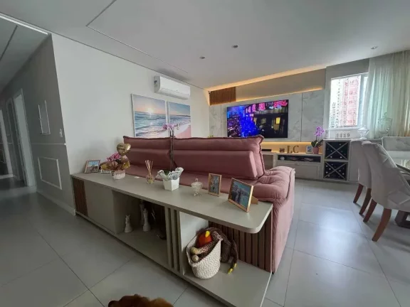 Imagem Apartamento mobiliado com 4 suítes sendo 02 demi e 3 vagas no bairro Meia Praia em Itapema