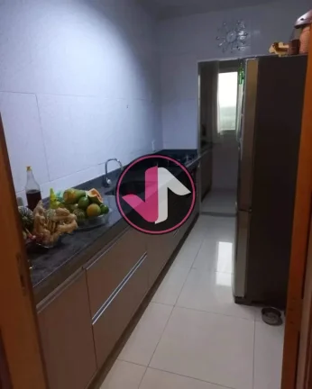 Imagem APARTAMENTO EM FRENTE AO PARQUE MÃE BONIFÁCIA Este apartamento oferece uma combinação de confort...