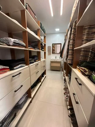 Imagem Cobertura Duplex mobiliada com 3 dormitórios sendo 1 suíte e 2 vagas de garagem em Itajaí