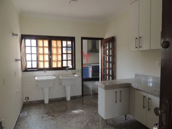 Imagem Casa com 3 suítes, 3 vagas de garagem. Imóvel de alto padrão no portal daa colinas