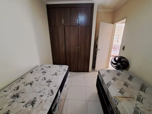 Imagem PITANGUEIRAS- UMA QUADRA DO MAR , GARAGEM NO PRÉDIO, APARTAMENTO ESPETACULAR.