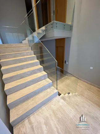 Imagem Villa Solaia Belíssima Casa de 575m² com 4 Suítes e 6 Vagas de Garagem