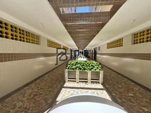Imagem Apartamento 01 dormitório em prédio frente mar na Ocian, com VISTA MAR