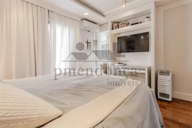 Imagem Apartamento em rua tranquila da Vila Madalena com 4 suítes e 5 vagas, 210m²