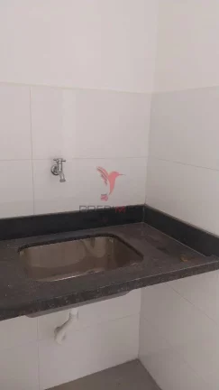 Imagem ...lt;br...gt;Apartamento a venda com 2 quartos sendo 1 su...iacute;te com blindex, sala, cozinha, b...