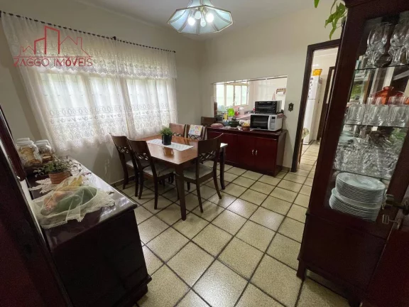 Imagem Casa à venda com 179m², 3 quartos e 2 vagas - Jardim Umarizal