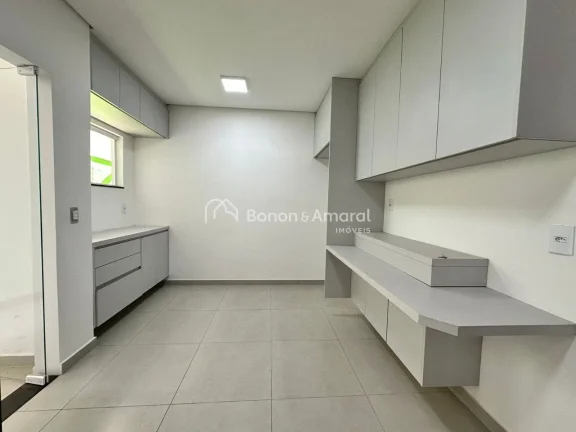 Imagem Espaçoso Sobrado de 4 Dormitórios com Piscina e Área Gourmet, Condomínio Okinawa Oportunidade Im...