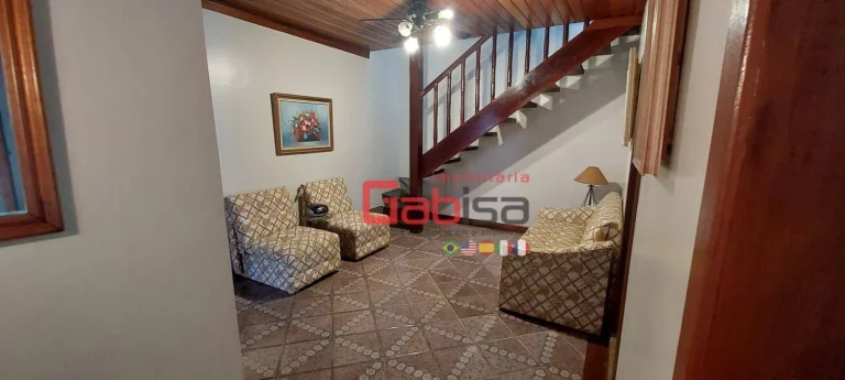 Imagem Casa com 5 dormitórios à venda, 200 m² por R$ 1.400.000,00 - Centro - Arraial do Cabo/RJ