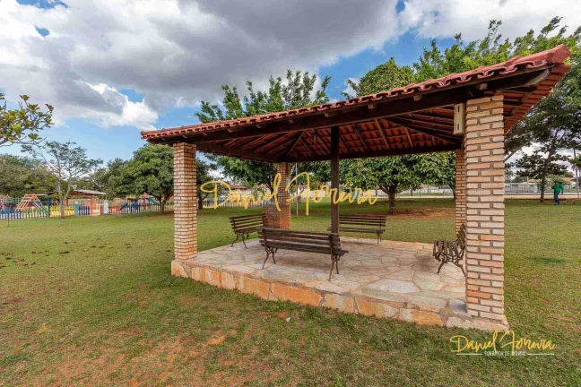 Imagem Excelente lote de 800 m² final de rua e com vista livre