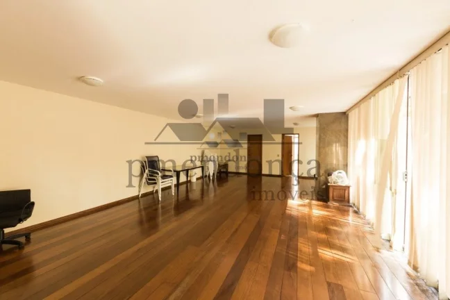 Imagem Belíssimo apartamento a venda na Santa Cecília com 240m²!