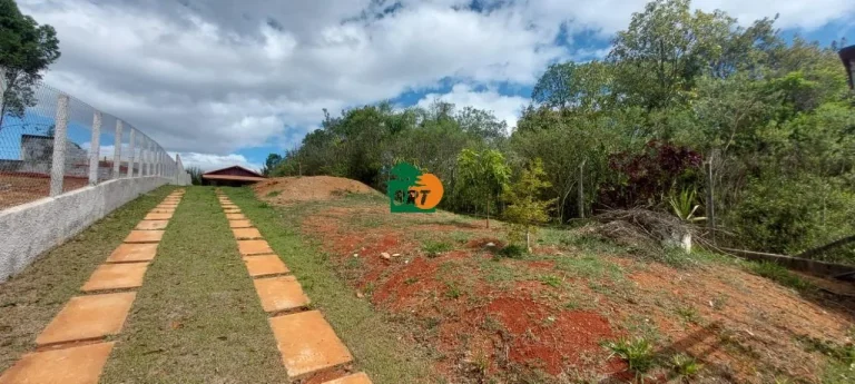 Imagem Chácara para Venda em Mairinque, Jardim Oriental, 3 dormitórios, 1 suíte, 1 banheiro, 1 vaga