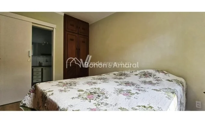 Imagem Casa térrea reformada para venda em condomínio no Taquaral em Campinas, 3 quartos e 4 vagas