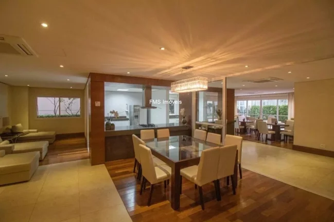Imagem Apartamento à venda no Campo Belo, São Paulo-SP: 3 quartos, 1 suíte, 1 sala, 4 banheiros, 136m² de área. Venha conferir!