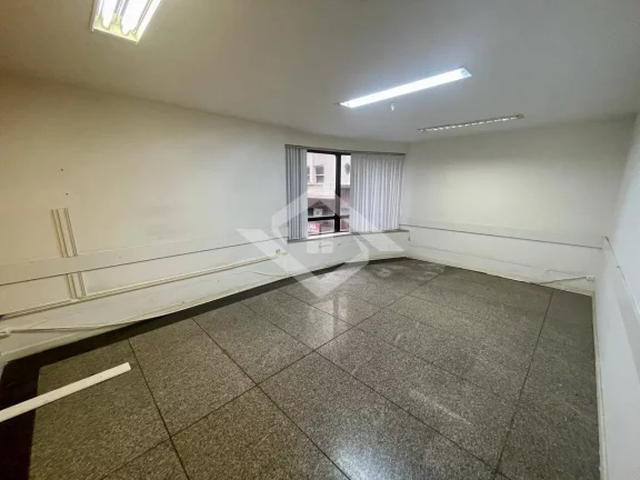 Imagem Vendo ou Alugo sala de 68m2 na Rua do Ouvidor