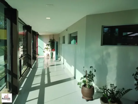Imagem Centro comercial ao Lado da Rodovia Raposo Tavares em Cotia SP