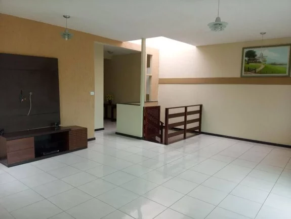 Imagem Casa à Venda no Bairro Cirurgia - 4 Suítes, 270m², 2 Vagas de Garagem - Confira!