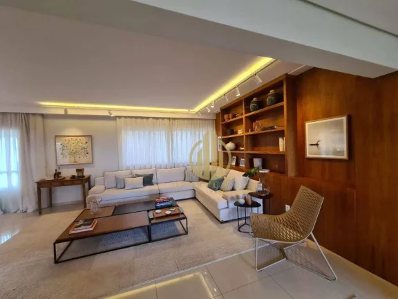 Imagem Apartamento de alto padrão com 4 suítes, 4 garagens e mobiliado.