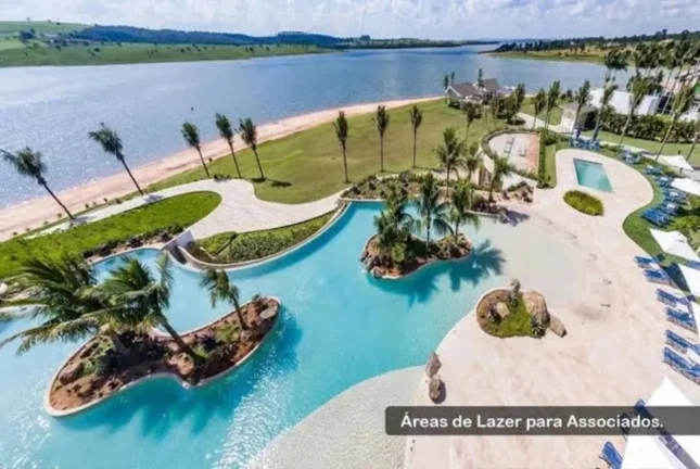 Imagem Terreno em Condomínio à Venda em Paranapanema-SP 600m² de Área no Bairro Residencial