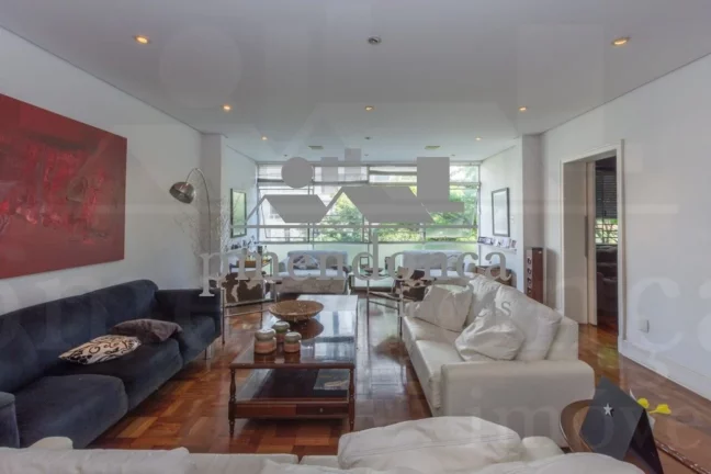 Imagem Apartamento com 278m², localizado na Rua Sabará esquina com Av Higienópolis.