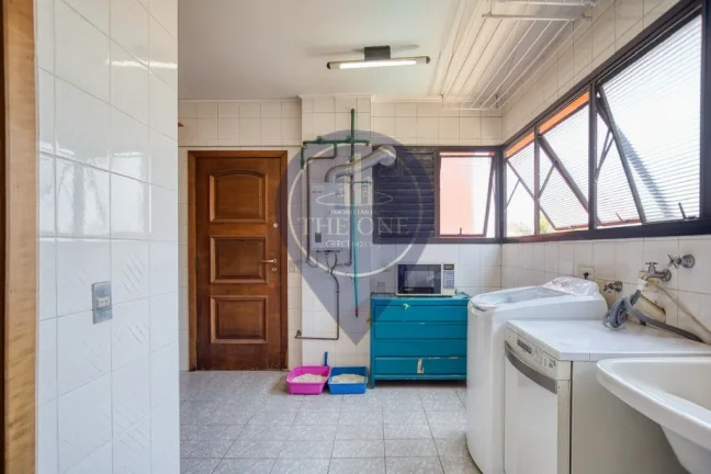 Imagem Imóvel de Luxo em Perdizes: Apartamento de 4 Quartos e 3 Suítes com 212m², 2 Salas e 4 Vagas de Garagem