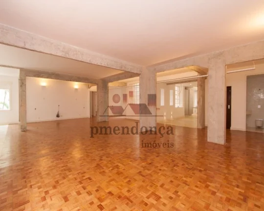 Imagem Apartamento bem amplo, totalmente reformando, tanto hidraulica, com eletrica, pisos e armarios, livv...