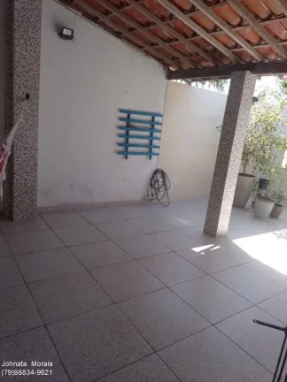 Imagem Casa na Aruana à venda - 3 quartos, 2 WC, posição norte e 270 m²