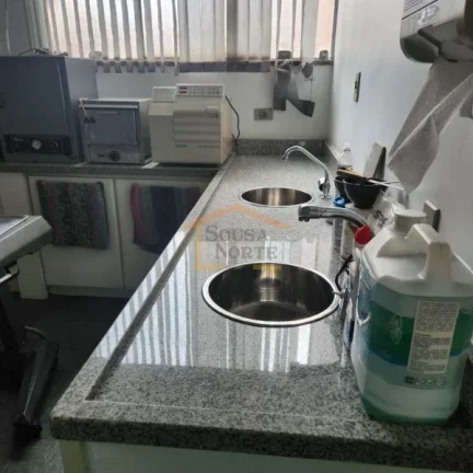 Imagem Sala comercial com 94 mÂ², conta com recepÃ§Ã£o, sala de espera, 1 banheiro e Ã¡rea de serviÃ§o. 
NÃ...