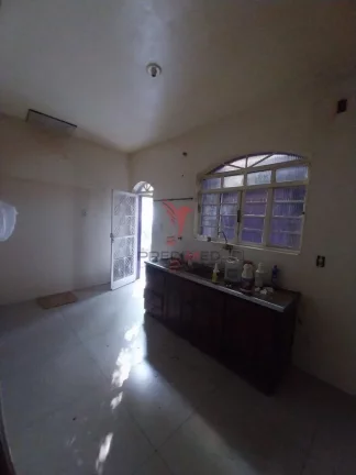 Imagem Casa de 3 Quartos, 2 Suites, churrasqueira, no Bairro Jardim Rony, Guaratinguetá