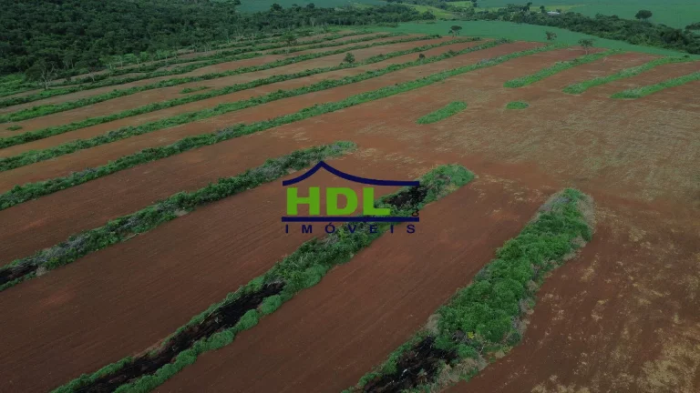 Imagem Fazenda 15 Alqs com Córrego no meio em Hidrolândia/Go