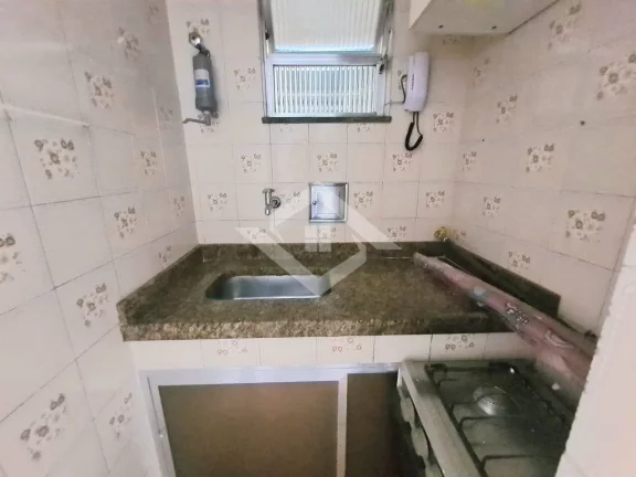 Imagem Apartamento de 1 Quarto para Venda em Copacabana com 33 m²